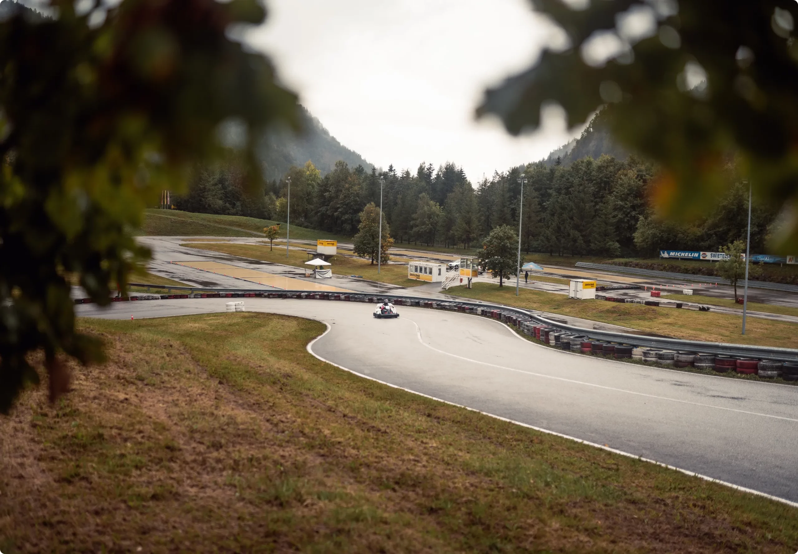 GoKart auf der Artofcart Rennstrecke in Saalfelden